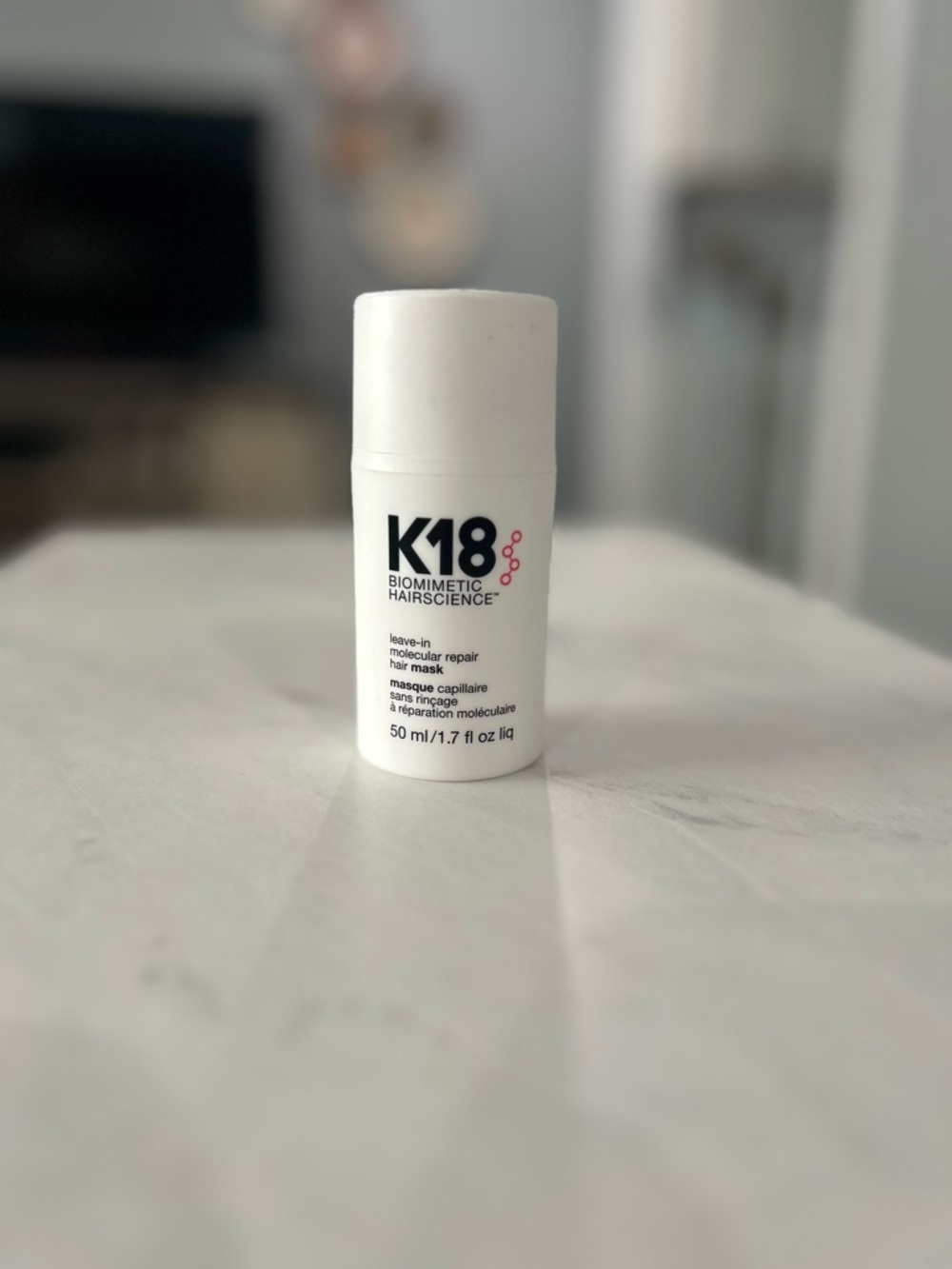 K18 Biomimetic Hairscience Leave-In Molecular Repair Hair Mask — White